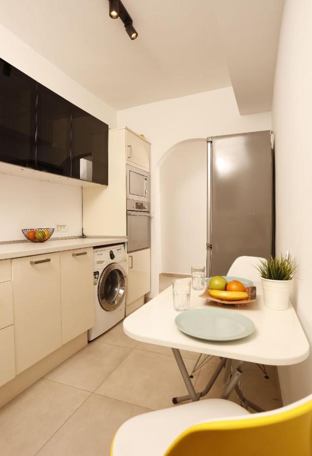 2 Bedroom Apartment With Amazing View In City Center Bukarest Eksteriør billede