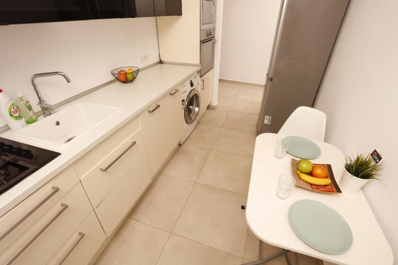 2 Bedroom Apartment With Amazing View In City Center Bukarest Eksteriør billede